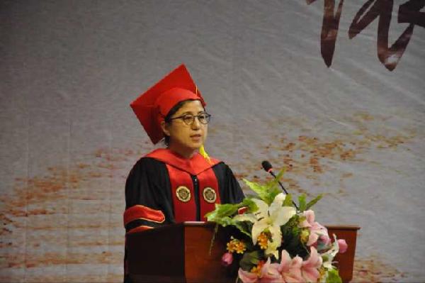 护理学院院长张永爱致辞